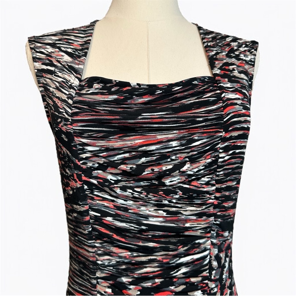 New Directions Abstract Ruched Square Neck Top - Picture 3 of 7